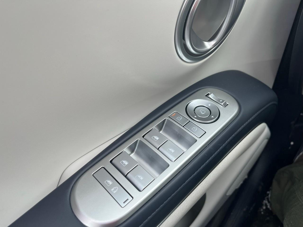 2026 Hyundai Palisade Hybrid Ultimate Calligraphy AWD Photo