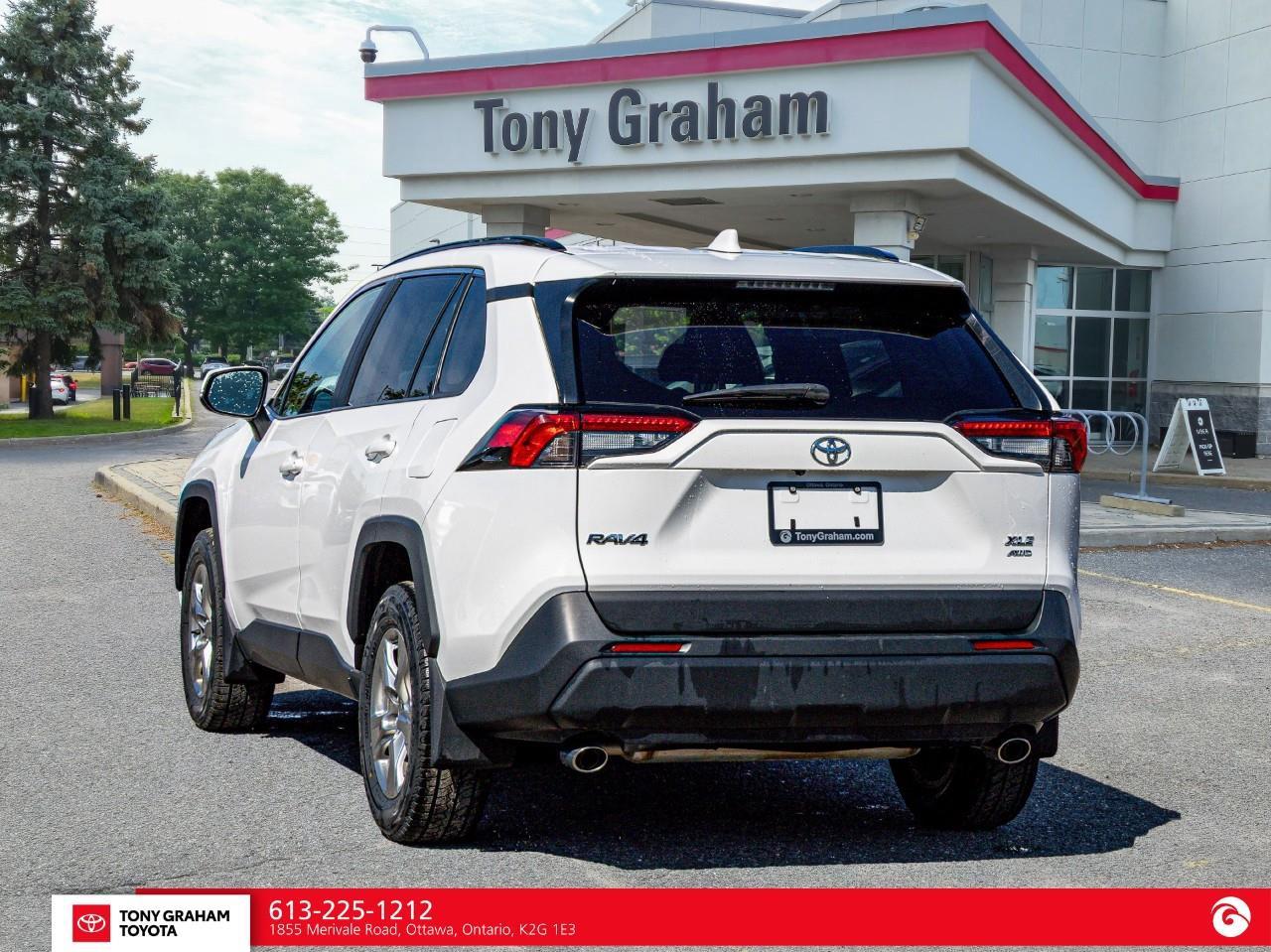 2024 Toyota RAV4 XLE Photo