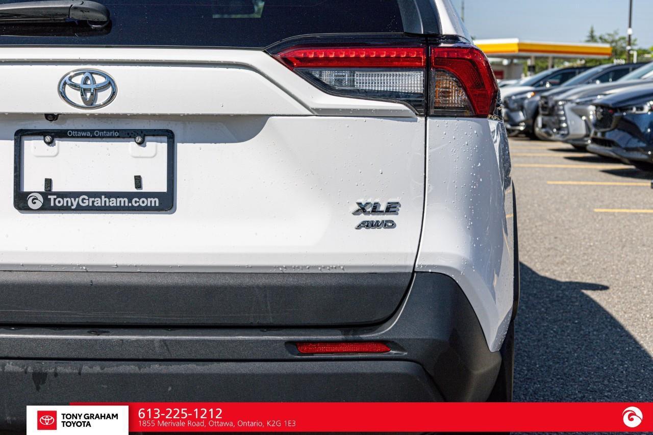 2024 Toyota RAV4 XLE Photo