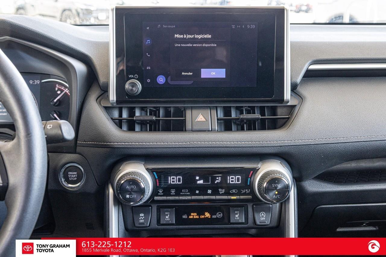 2024 Toyota RAV4 XLE Photo