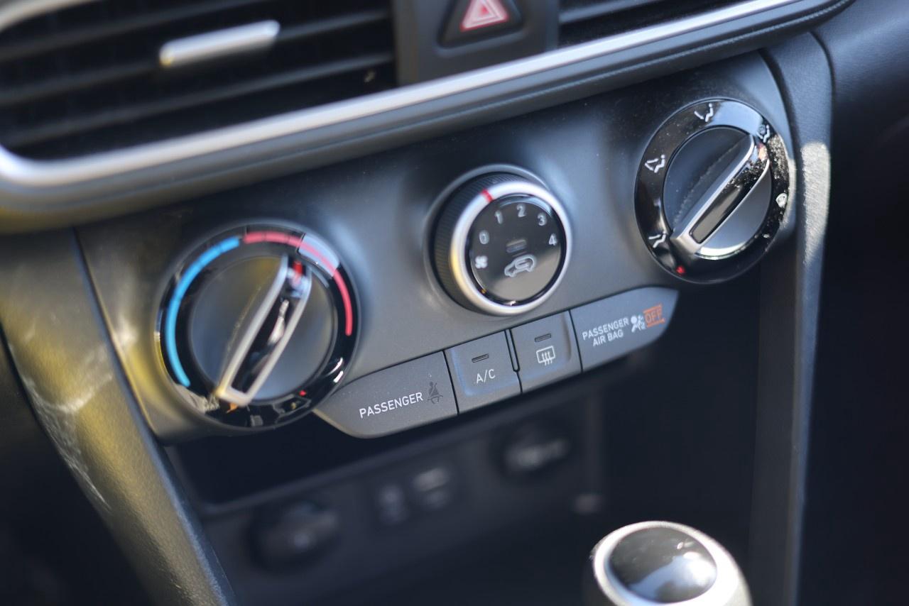2019 Hyundai KONA 2.0L Essential AWD Photo
