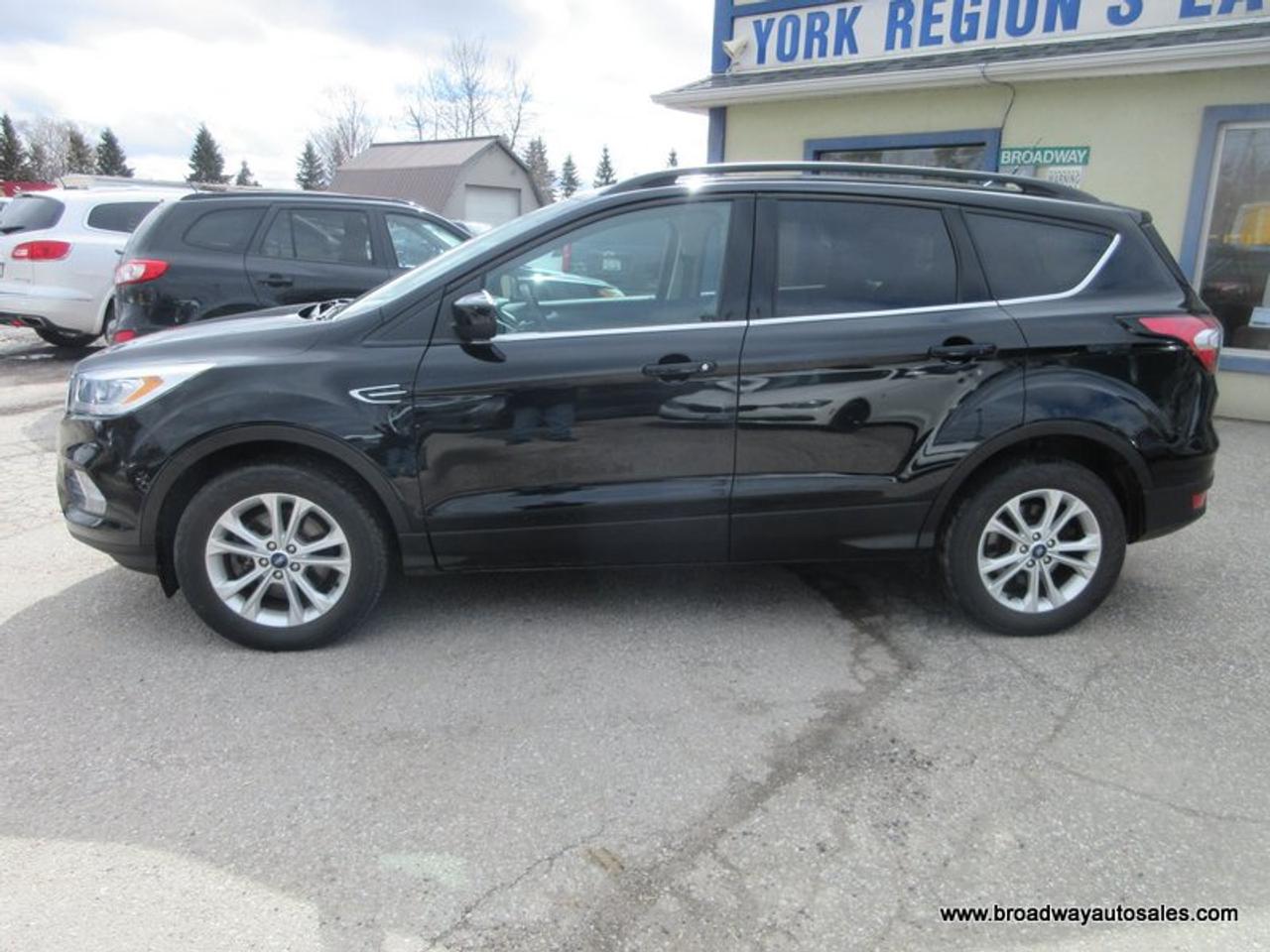 2018 Ford Escape FOUR-WHEEL DRIVE SEL-VERSION 5 PASSENGER 1.5L - ECO-BOOST.. NAVIGATION.. PANORAMIC SUNROOF.. LEATHER.. HEATED SEATS.. POWER TAILGATE.. Photo3