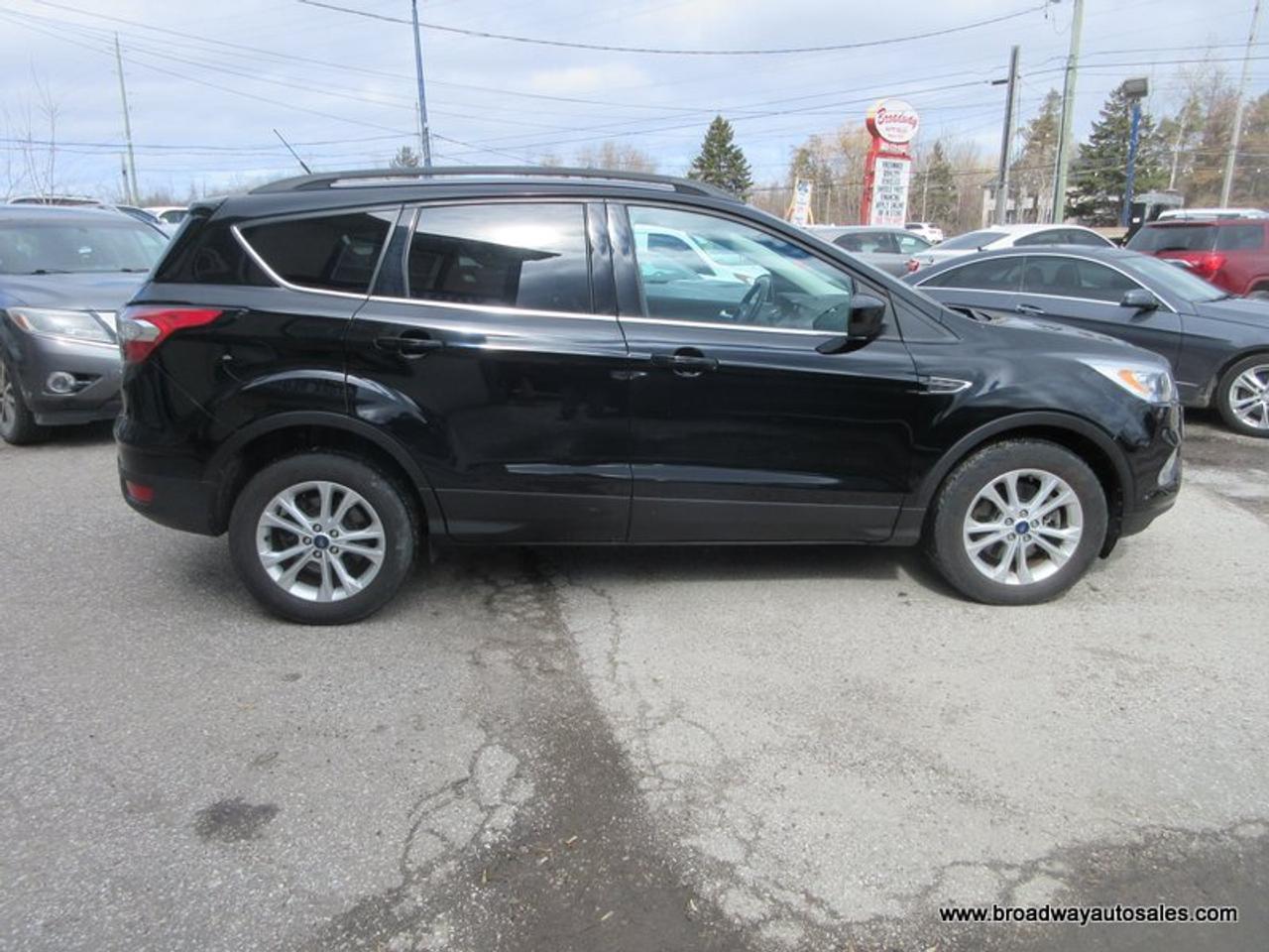 2018 Ford Escape FOUR-WHEEL DRIVE SEL-VERSION 5 PASSENGER 1.5L - ECO-BOOST.. NAVIGATION.. PANORAMIC SUNROOF.. LEATHER.. HEATED SEATS.. POWER TAILGATE.. Photo