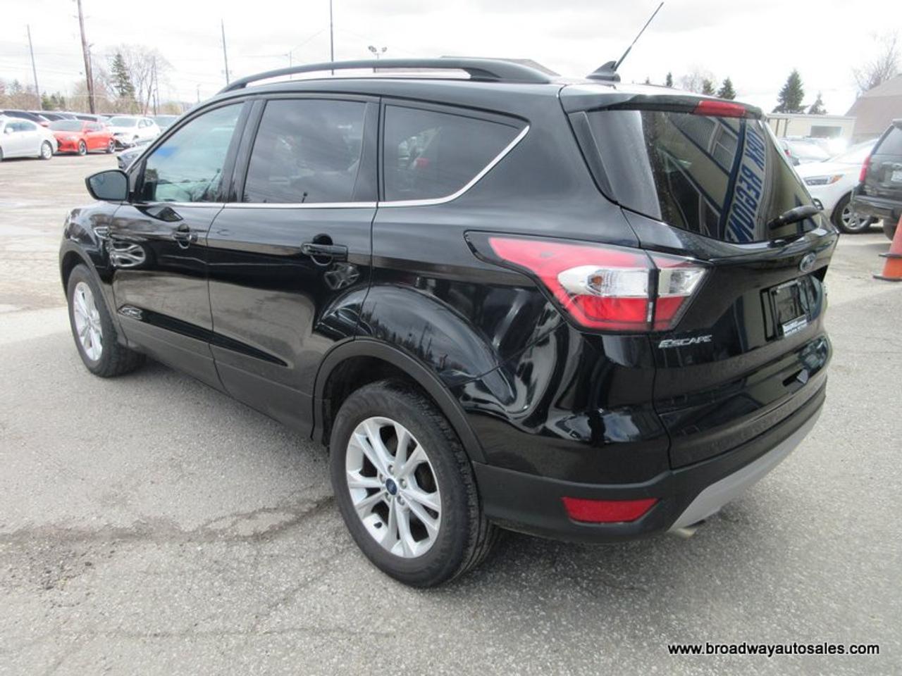 2018 Ford Escape FOUR-WHEEL DRIVE SEL-VERSION 5 PASSENGER 1.5L - ECO-BOOST.. NAVIGATION.. PANORAMIC SUNROOF.. LEATHER.. HEATED SEATS.. POWER TAILGATE.. Photo