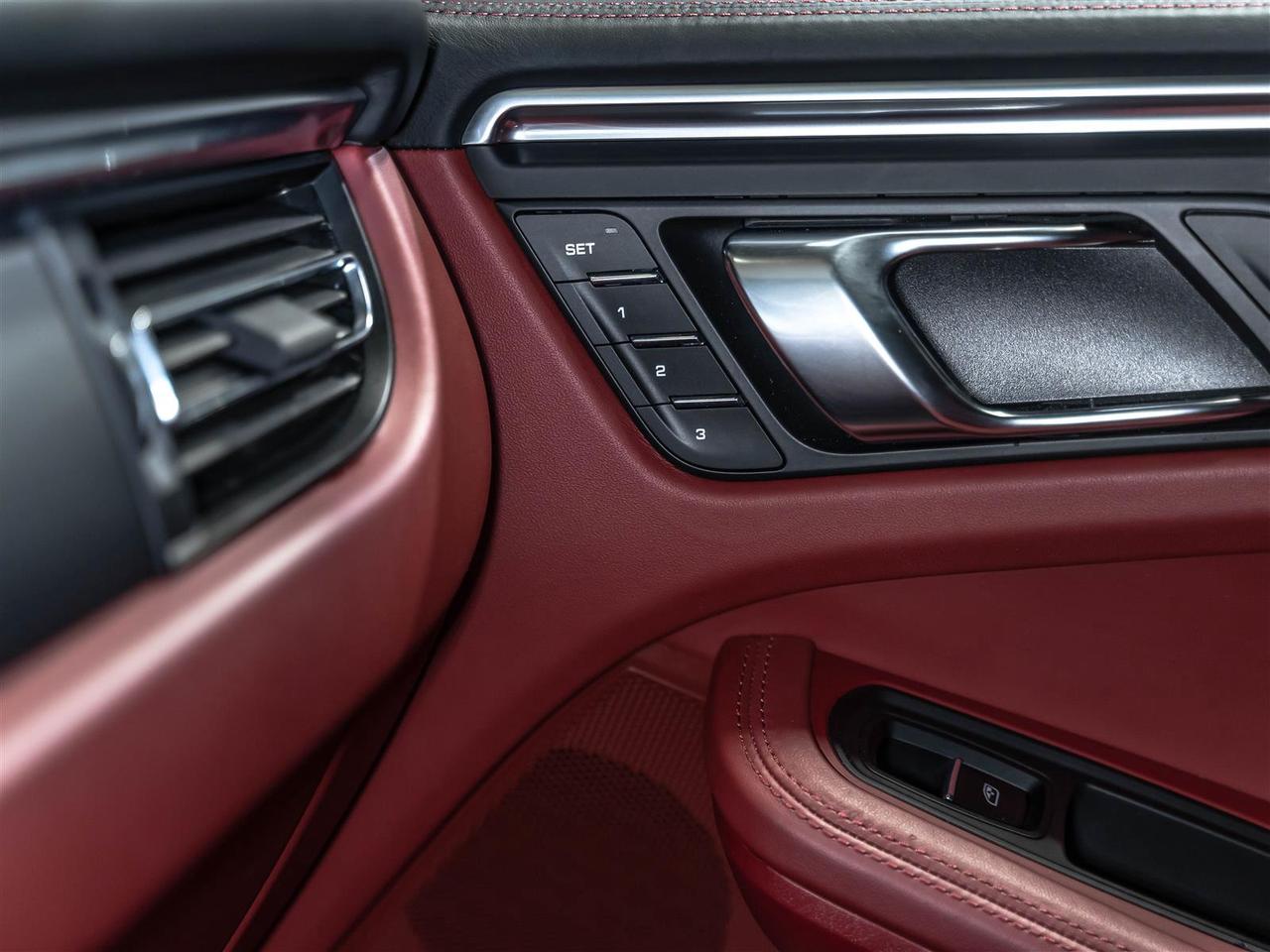 2023 Porsche Macan $468 BI WEEKLY $5000 DOWN **SPORT CHRONO PKG|ADAPT CRUISE|360CAM|BLINDSPOT|LOADED Photo
