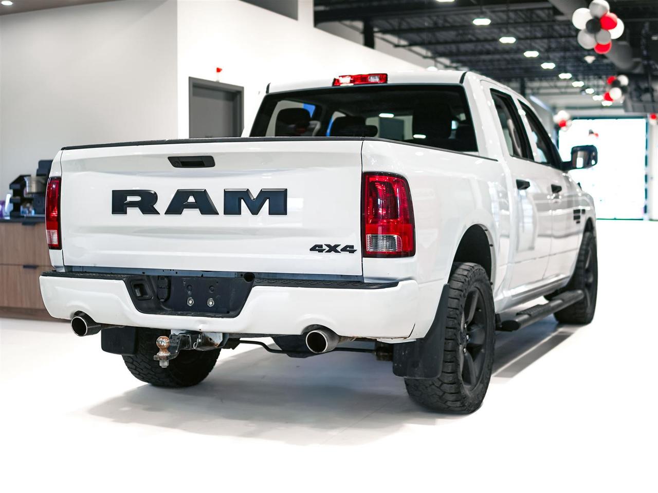 2021 RAM 1500 Classic EXPRESS | CREW | 5.7L V8 | NIGHT PKG | SUB ZERO Photo
