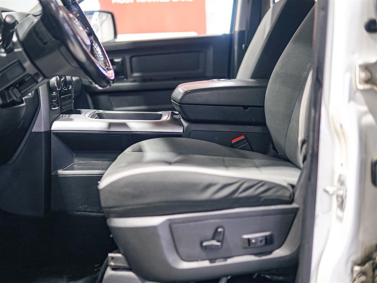 2021 RAM 1500 Classic EXPRESS | CREW | 5.7L V8 | NIGHT PKG | SUB ZERO Photo