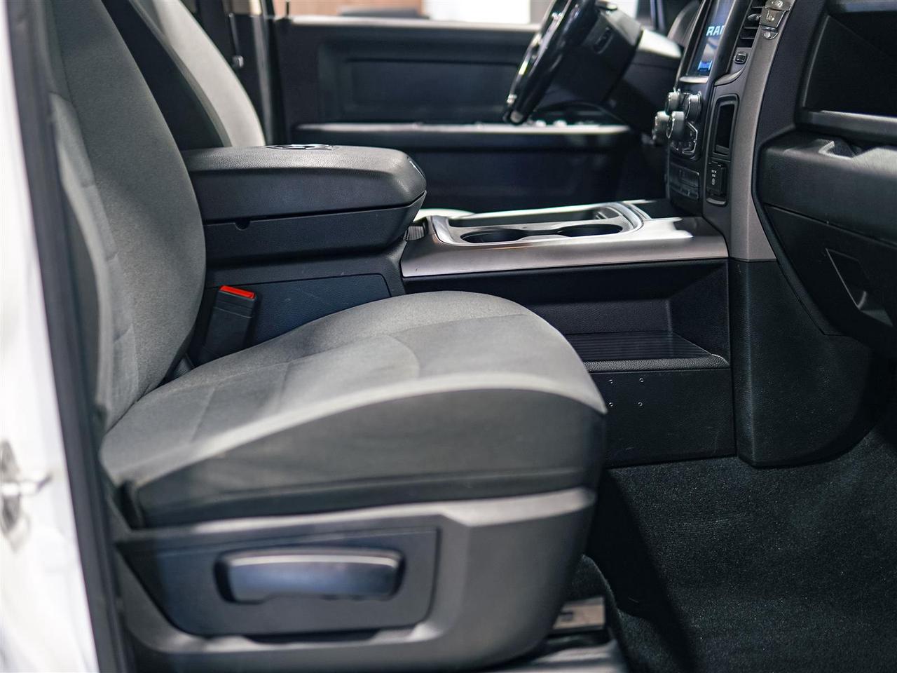 2021 RAM 1500 Classic EXPRESS | CREW | 5.7L V8 | NIGHT PKG | SUB ZERO Photo