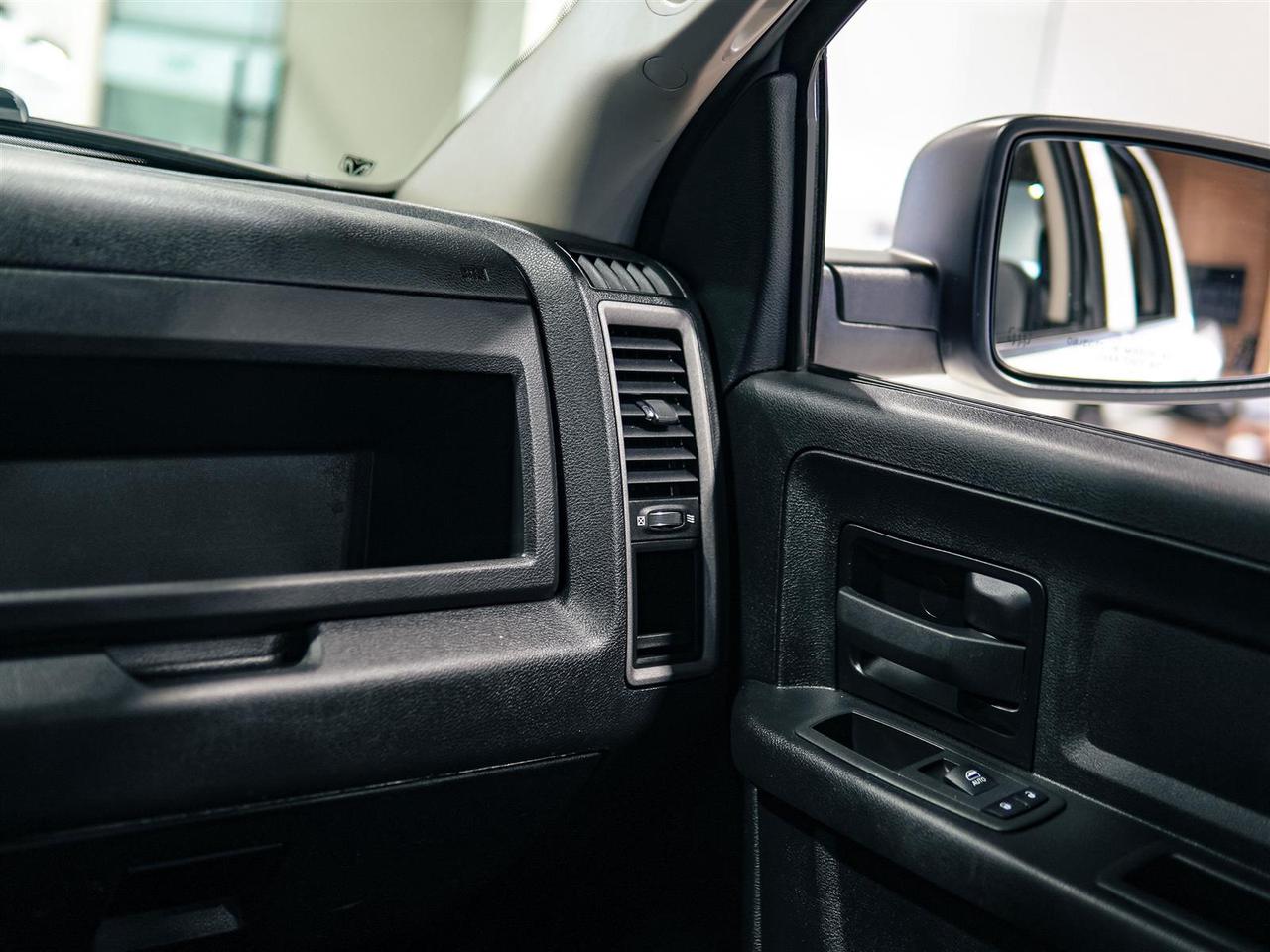 2021 RAM 1500 Classic EXPRESS | CREW | 5.7L V8 | NIGHT PKG | SUB ZERO Photo