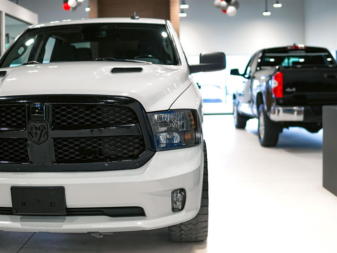 2021 RAM 1500 Classic EXPRESS | CREW | 5.7L V8 | NIGHT PKG | SUB ZERO Photo