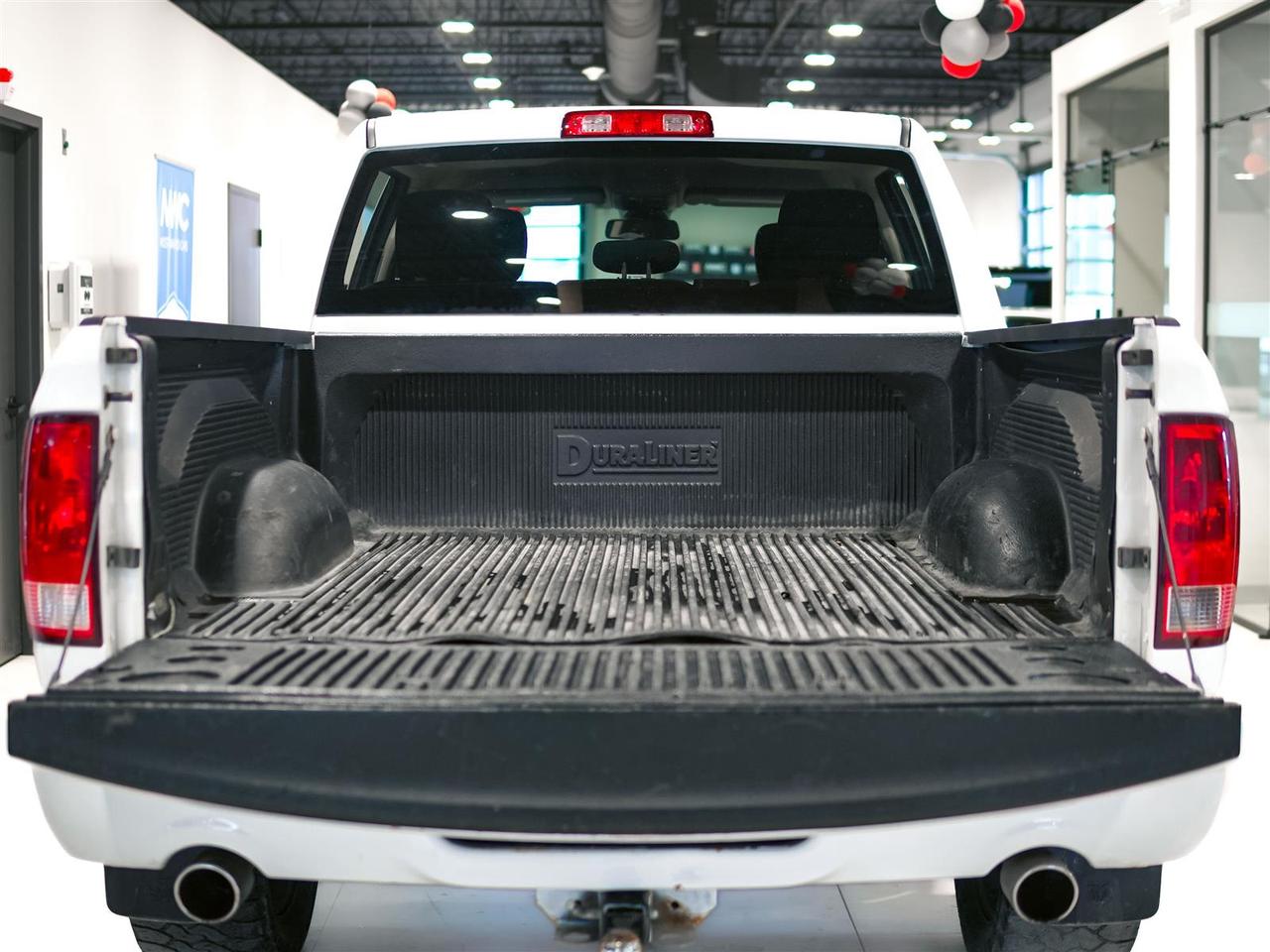 2021 RAM 1500 Classic EXPRESS | CREW | 5.7L V8 | NIGHT PKG | SUB ZERO Photo