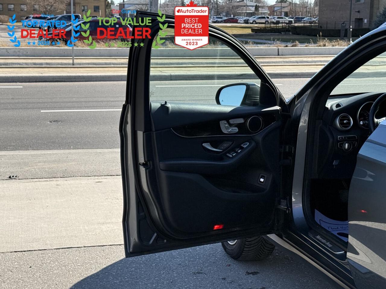 2017 Mercedes-Benz GLC-Class 300 //AMG PKG | PANO | NAVI | LOADED Photo