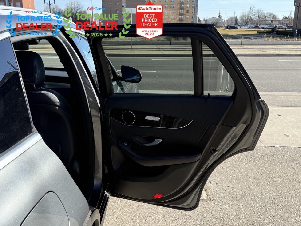 2017 Mercedes-Benz GLC-Class 300 //AMG PKG | PANO | NAVI | LOADED Photo