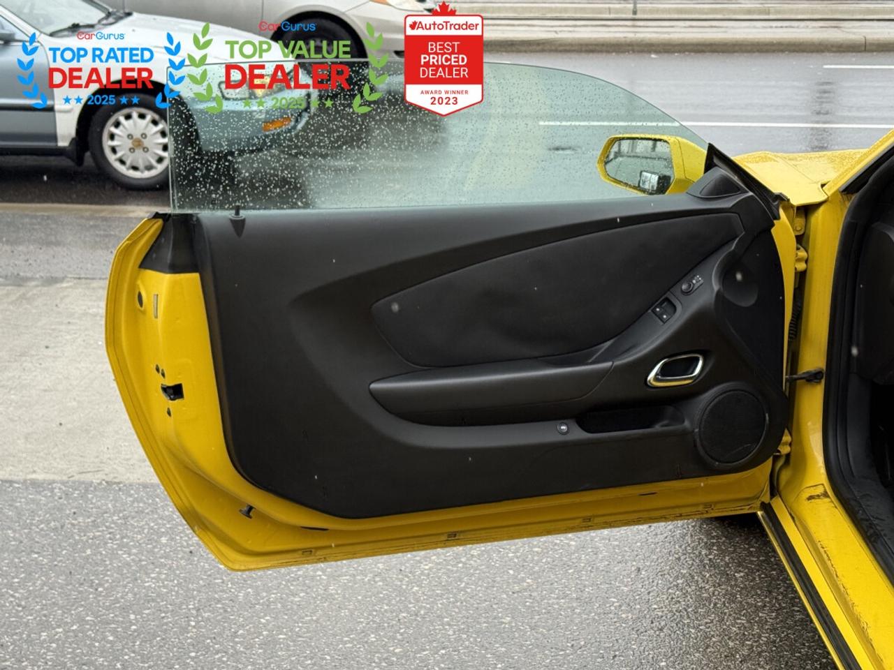 2010 Chevrolet Camaro LT | SUNROOF | 6-SPEED MANUAL | Photo