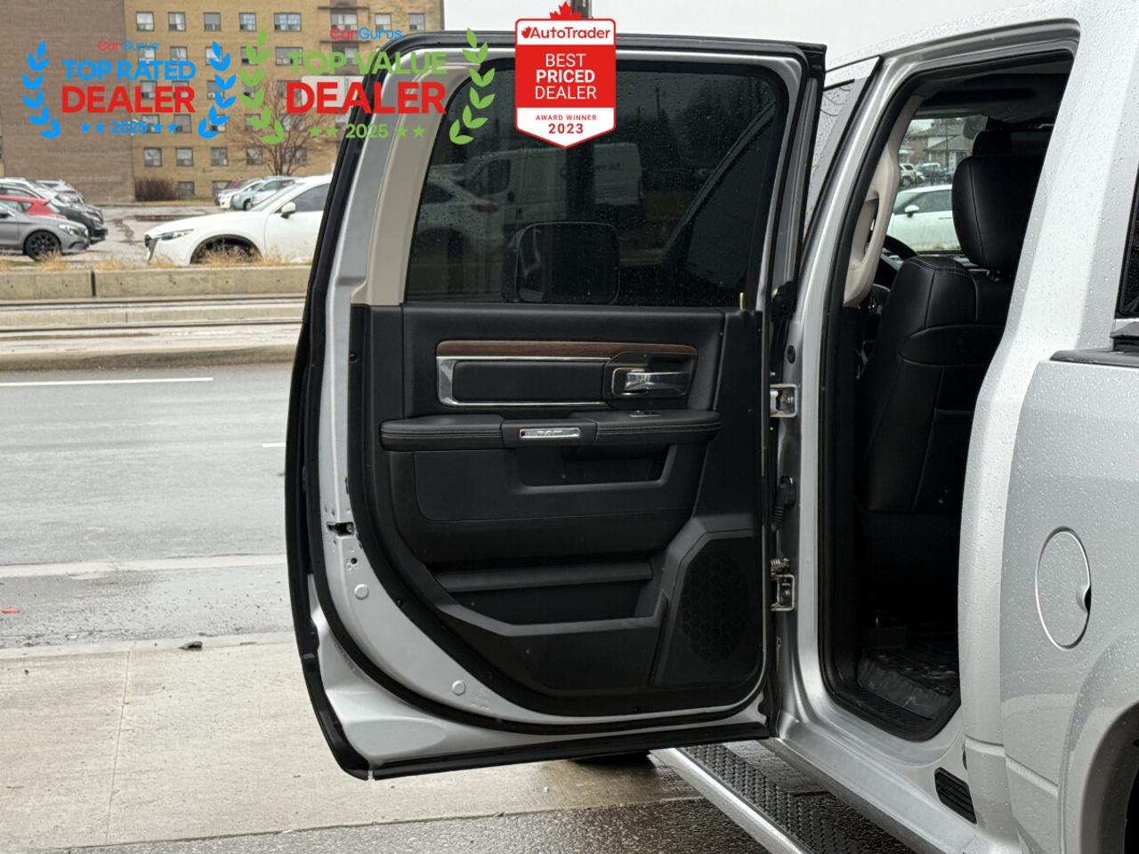 2015 RAM 1500 LARAMIE | 5.7 V8 | SUNROOF | ALPINE | NAVI Photo