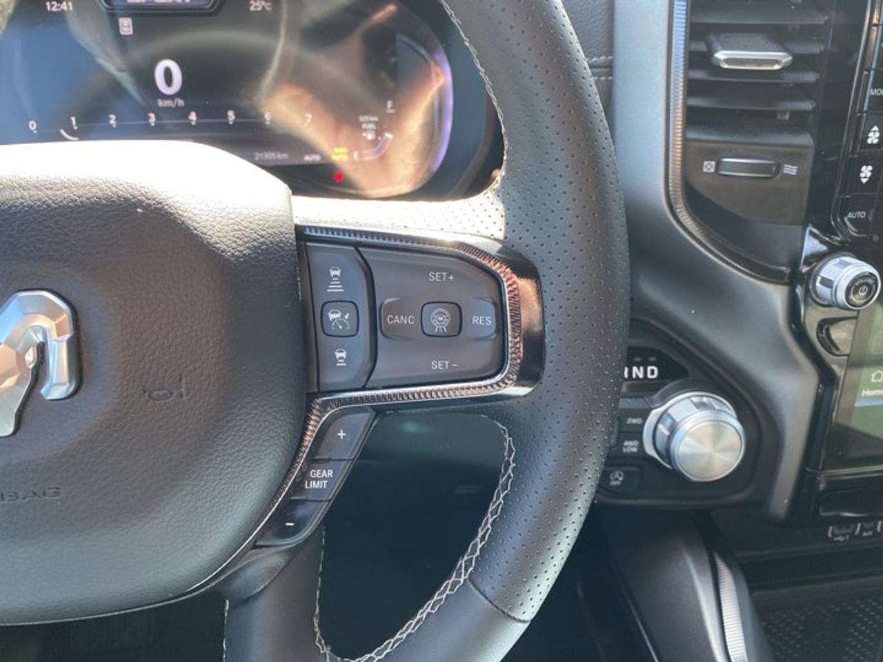 13743542