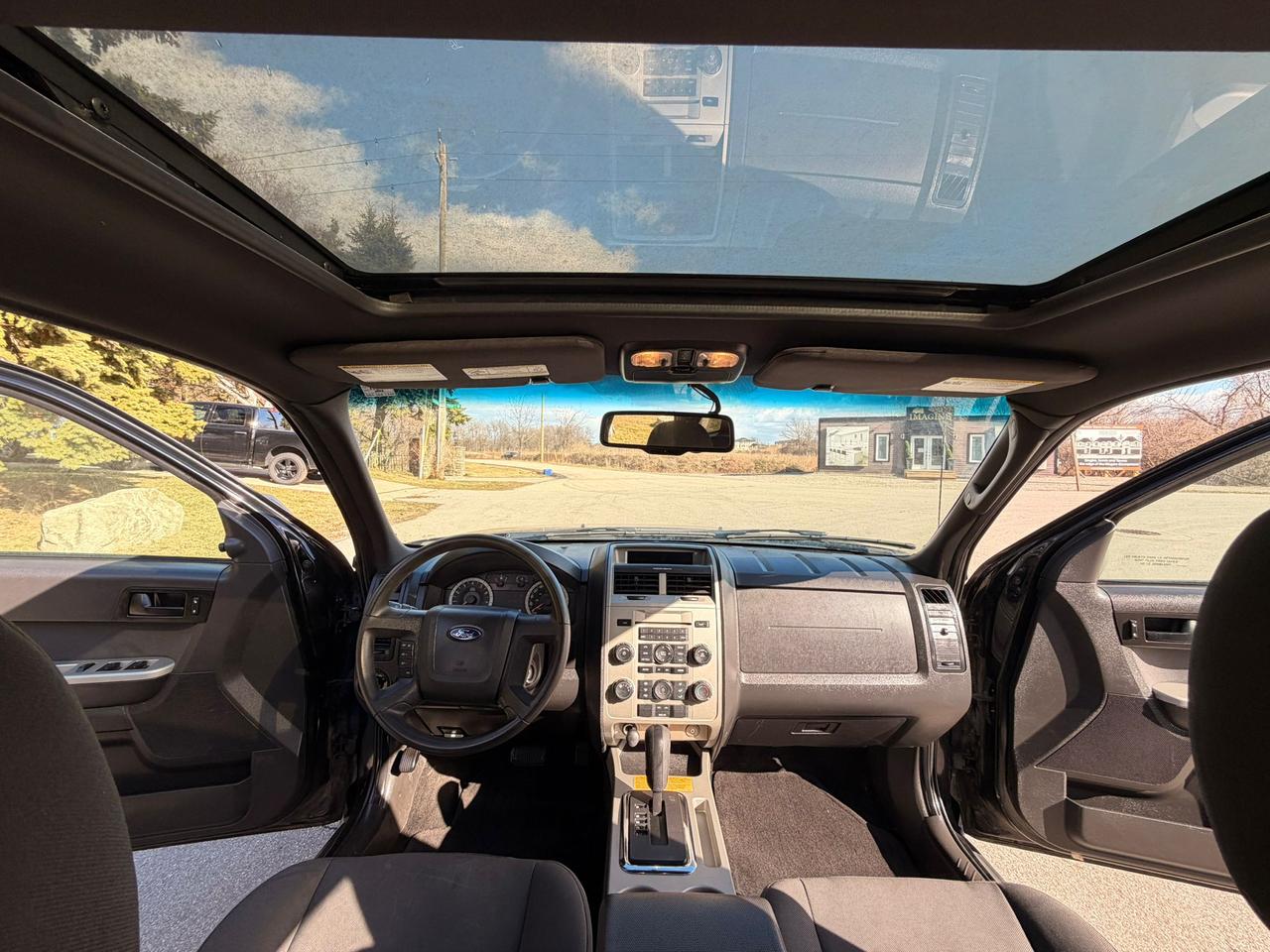 2010 Ford Escape XLT Photo