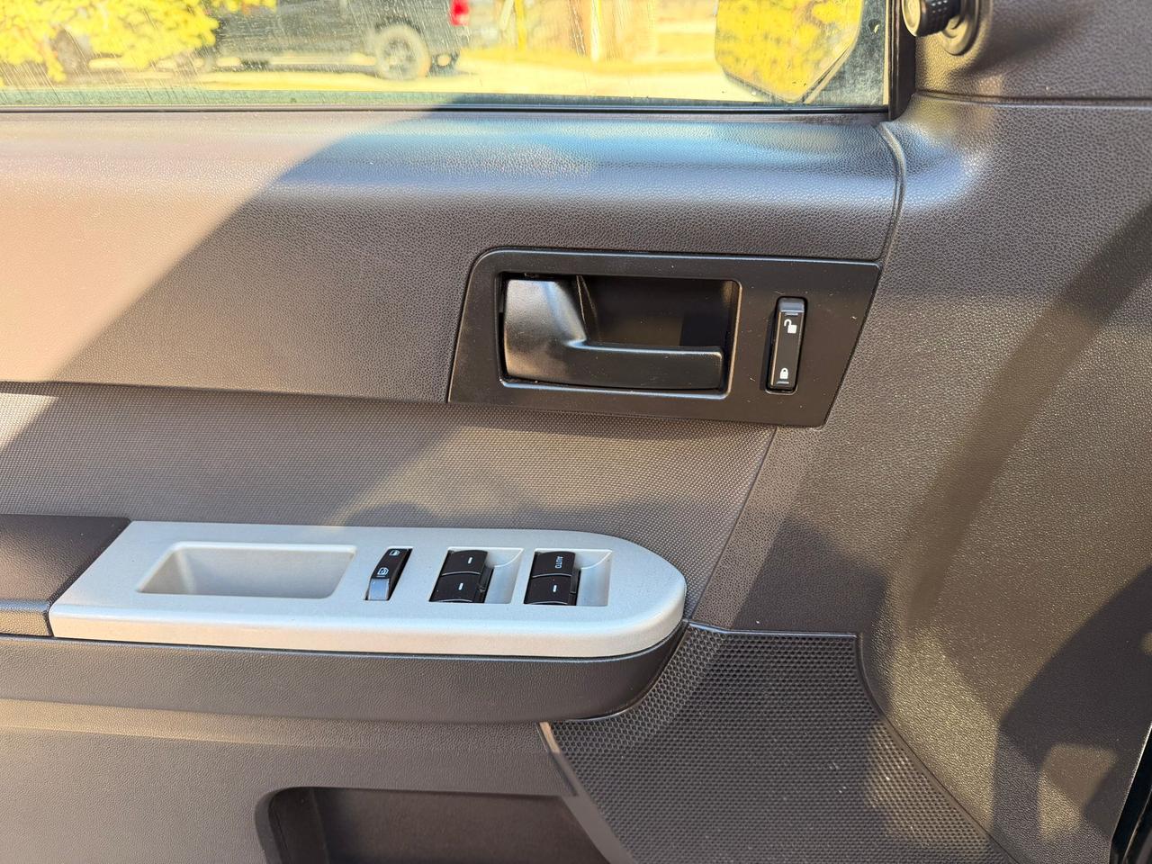 2010 Ford Escape XLT Photo