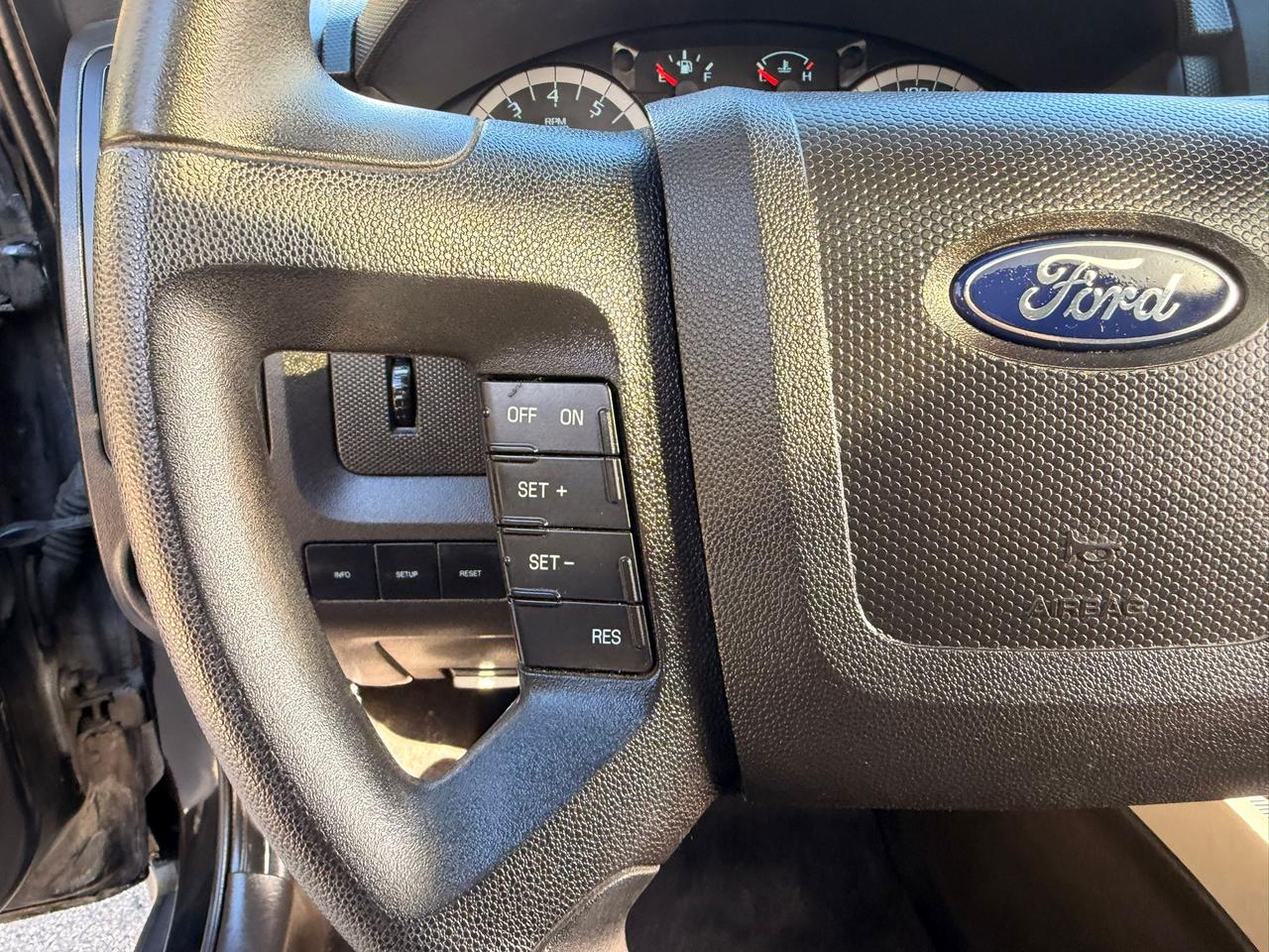 2010 Ford Escape XLT Photo