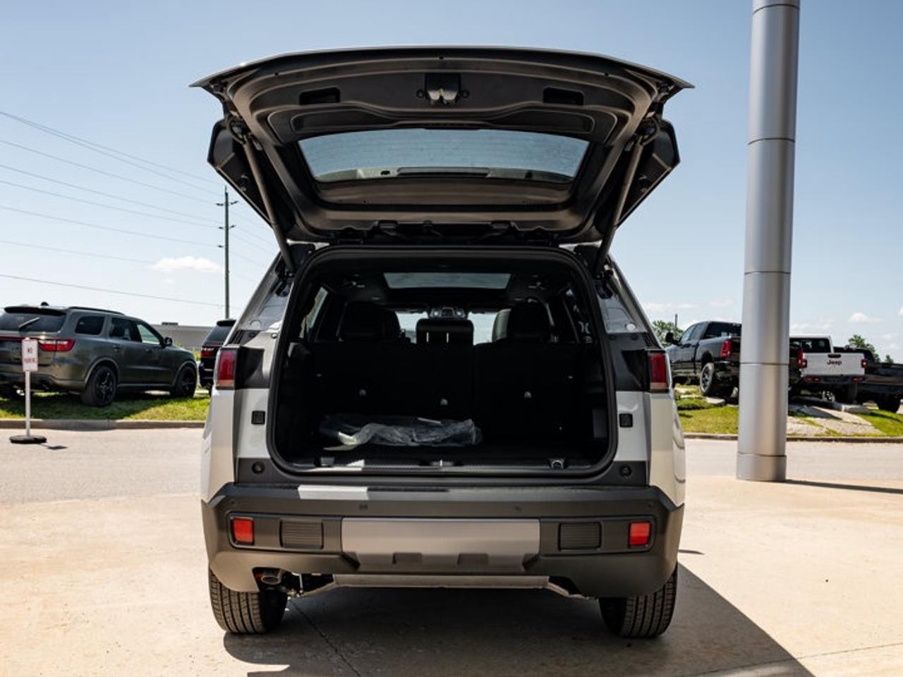 2026 Jeep Cherokee Limited Photo