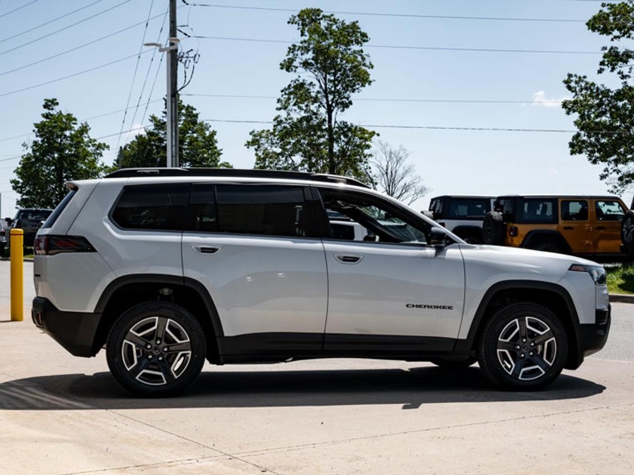 2026 Jeep Cherokee Limited Photo