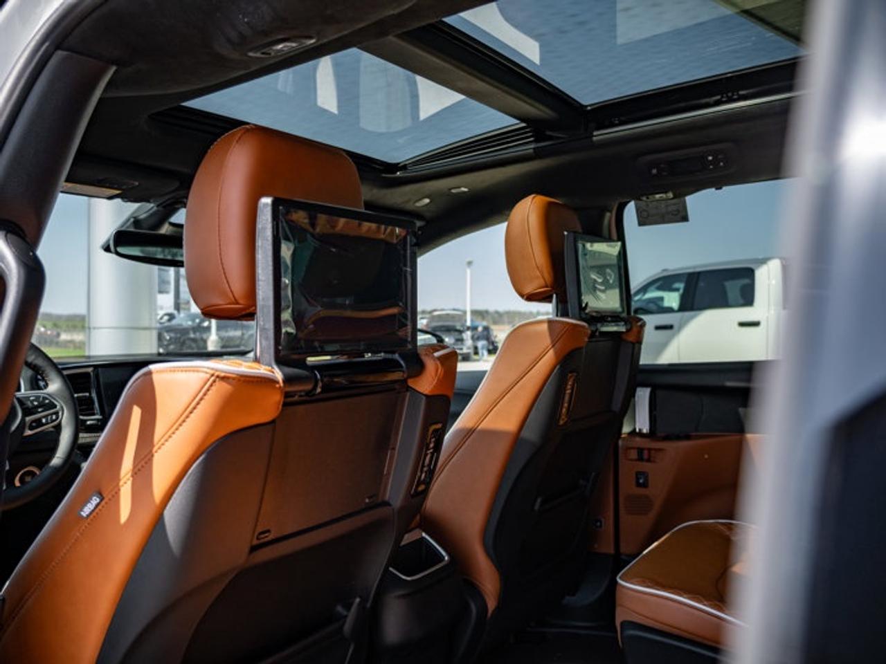 2026 Chrysler Pacifica Pinnacle Photo