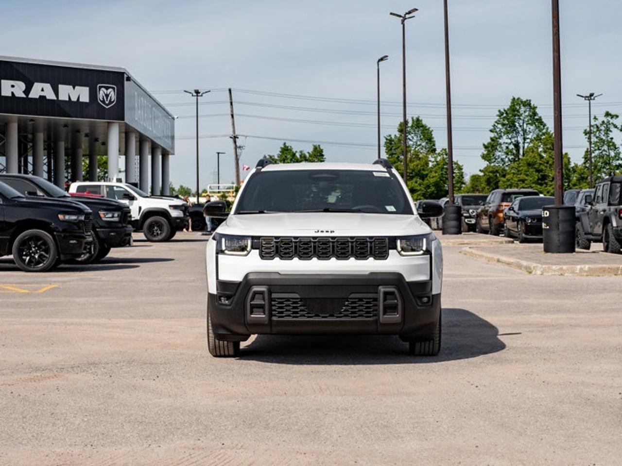 2026 Jeep Cherokee laredo Photo