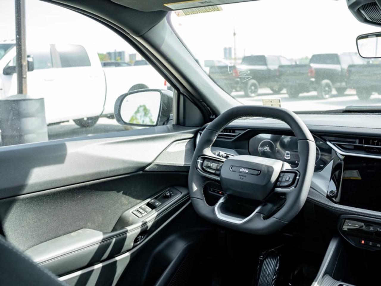 2026 Jeep Cherokee laredo Photo