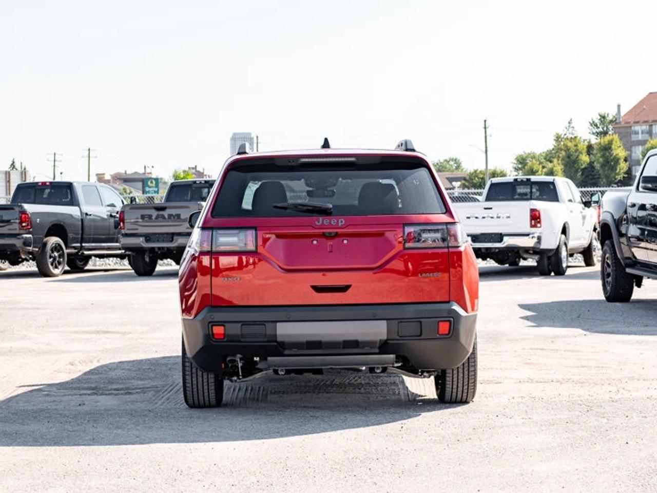 2026 Jeep Cherokee laredo Photo