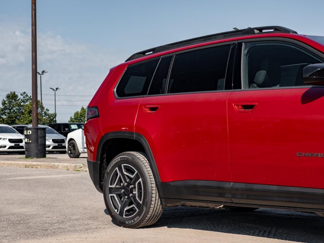 2026 Jeep Cherokee laredo Photo