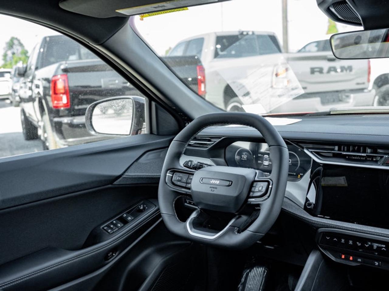 2026 Jeep Cherokee laredo Photo