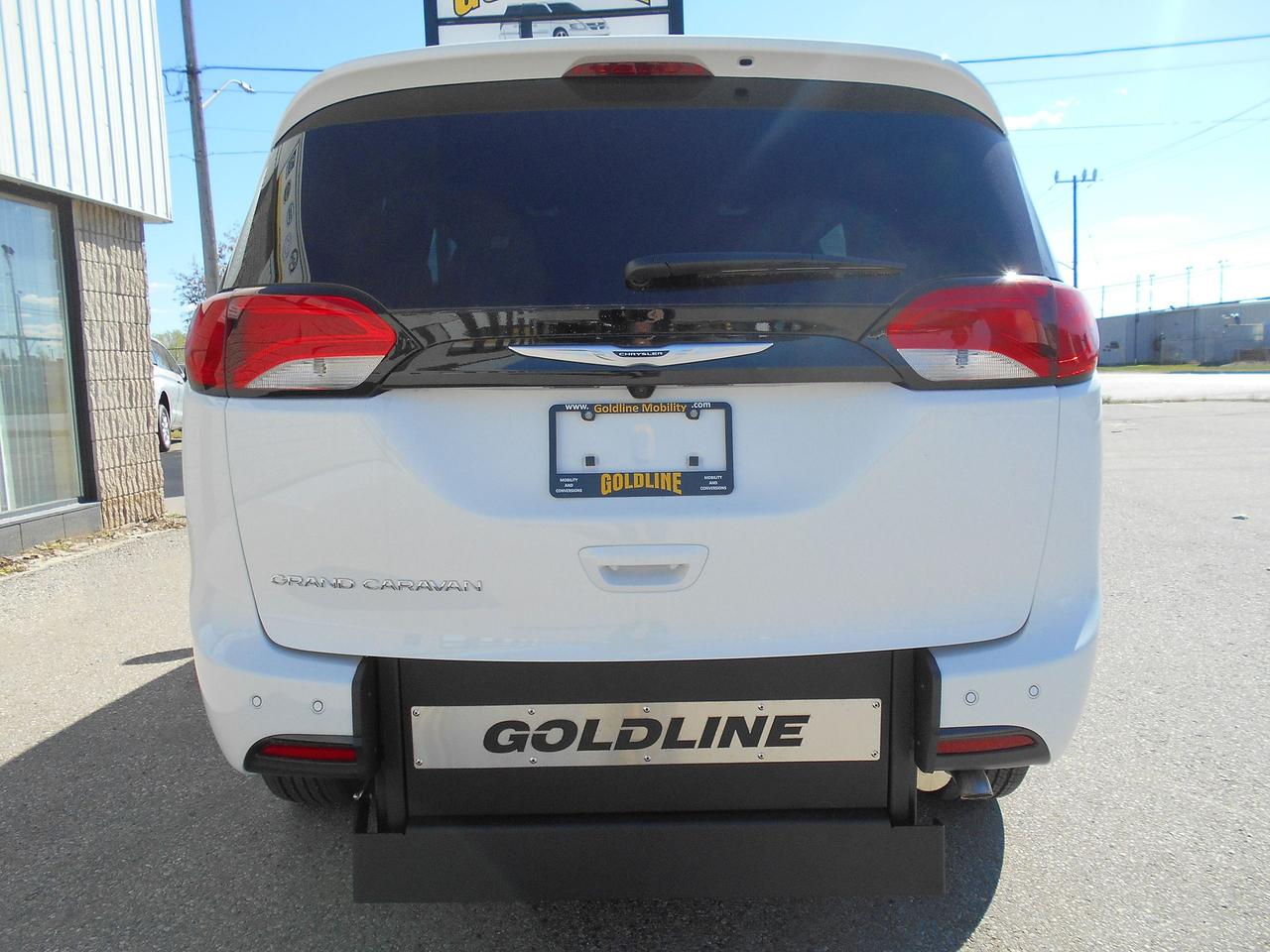 2026 Chrysler Grand Caravan SXT Photo4