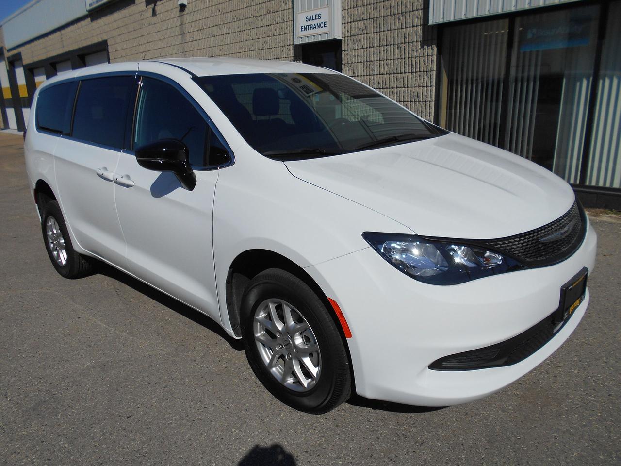 2026 Chrysler Grand Caravan SXT Photo