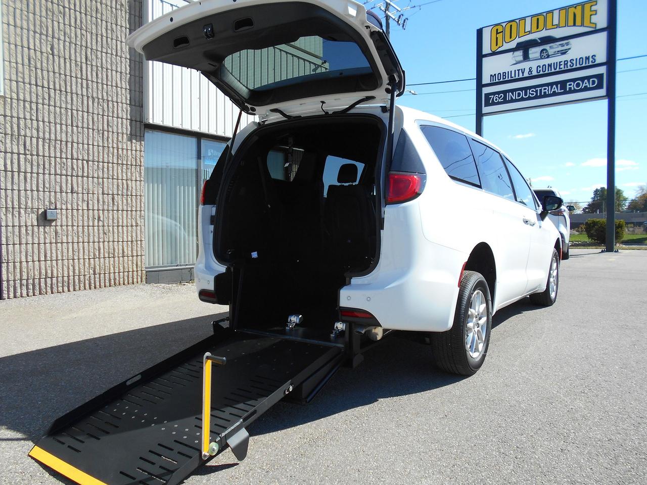 2026 Chrysler Grand Caravan SXT Photo