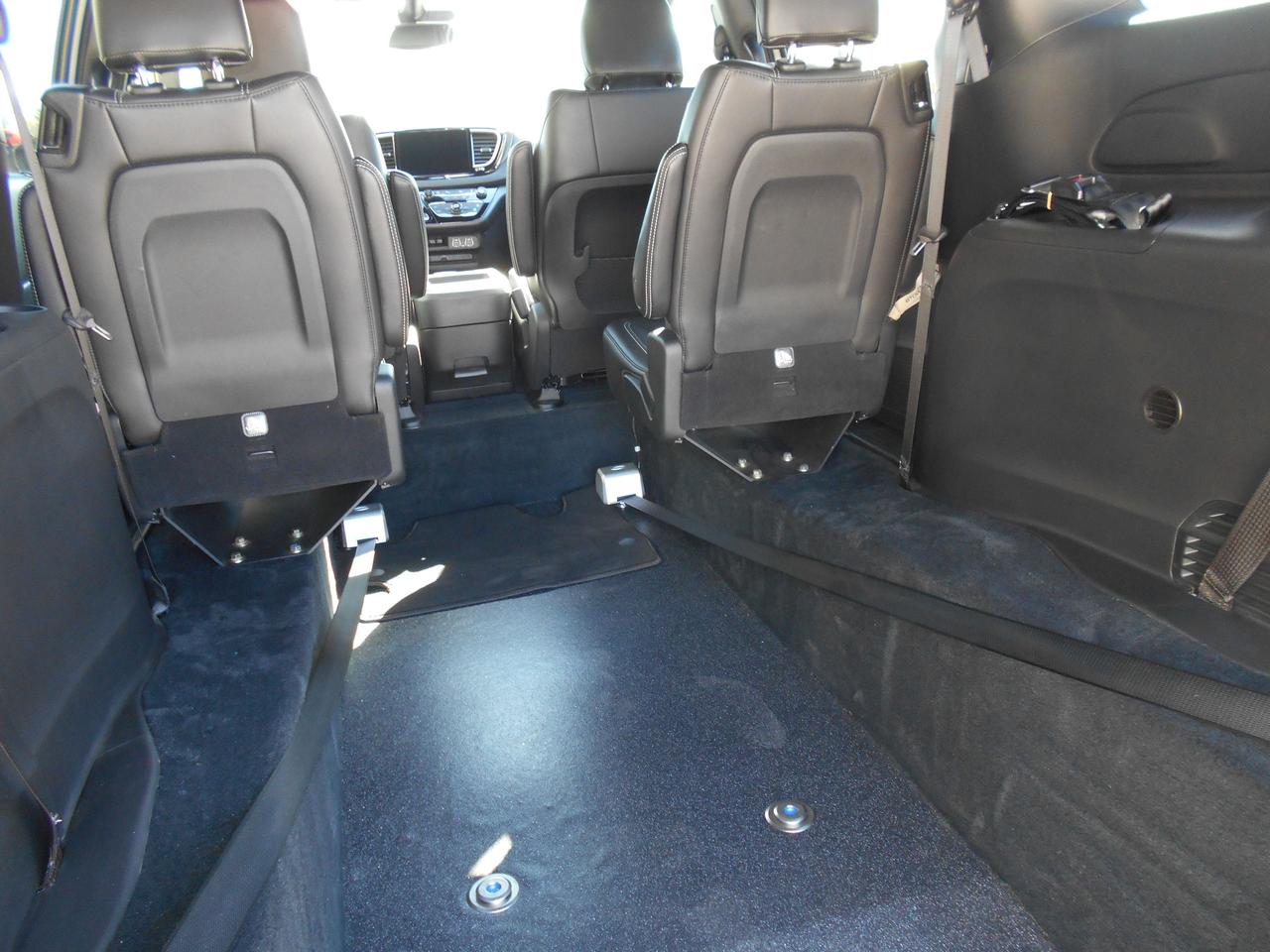 2026 Chrysler Grand Caravan SXT Photo