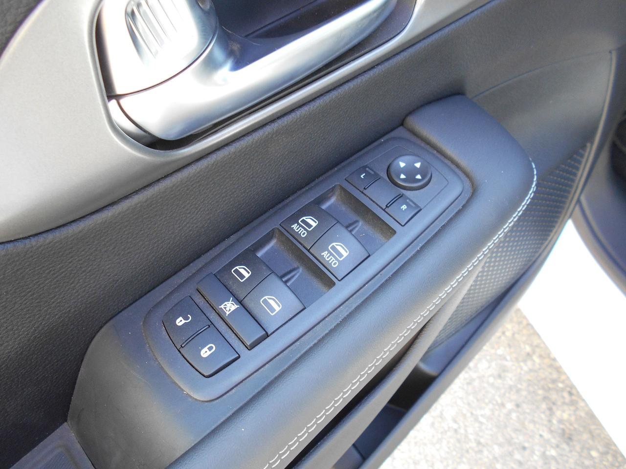 2026 Chrysler Grand Caravan SXT Photo