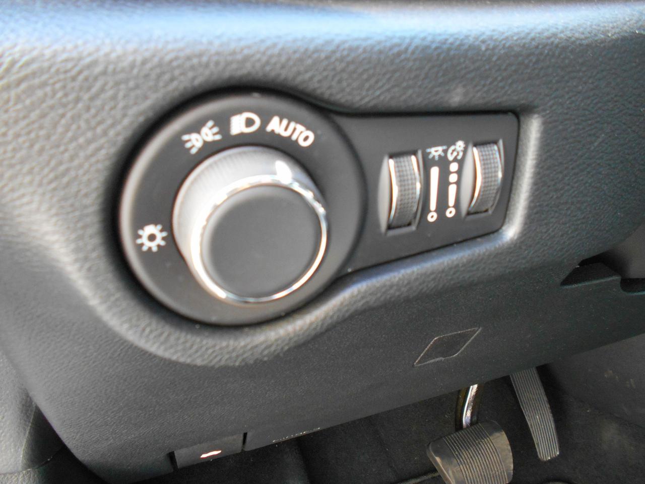 2026 Chrysler Grand Caravan SXT Photo