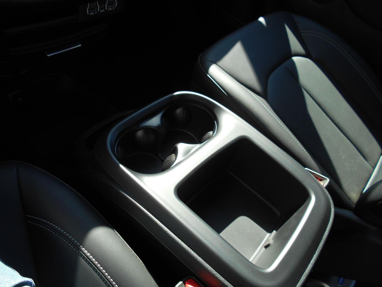 2026 Chrysler Grand Caravan SXT Photo