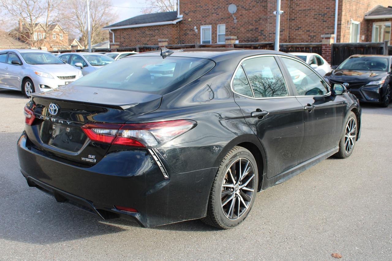 2024 Toyota Camry HYBRID SE Photo