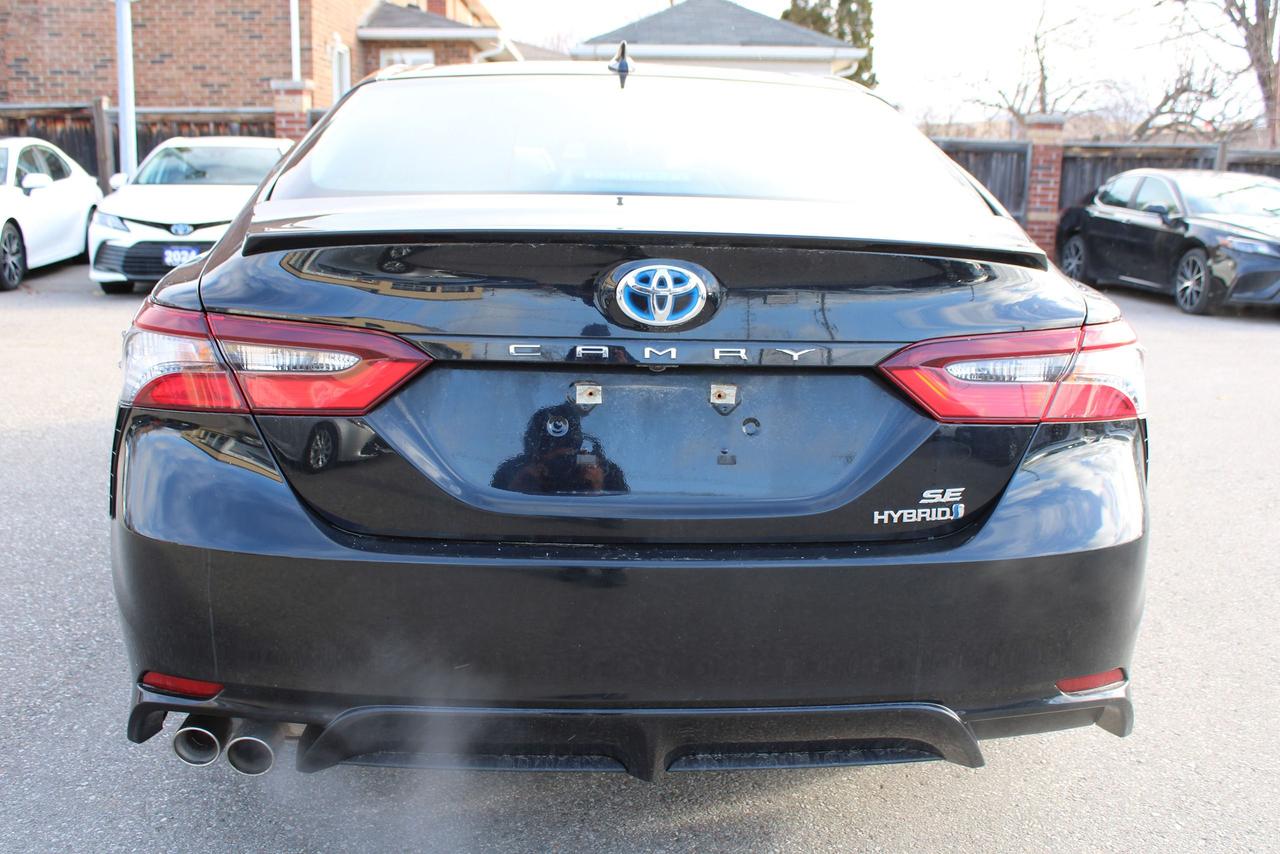 2024 Toyota Camry HYBRID SE Photo