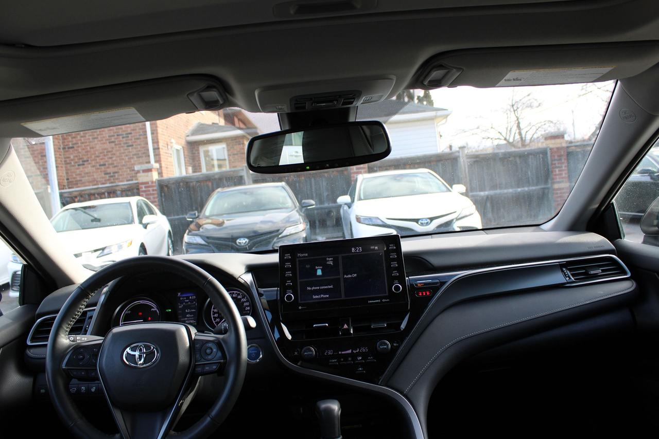 2024 Toyota Camry HYBRID SE Photo