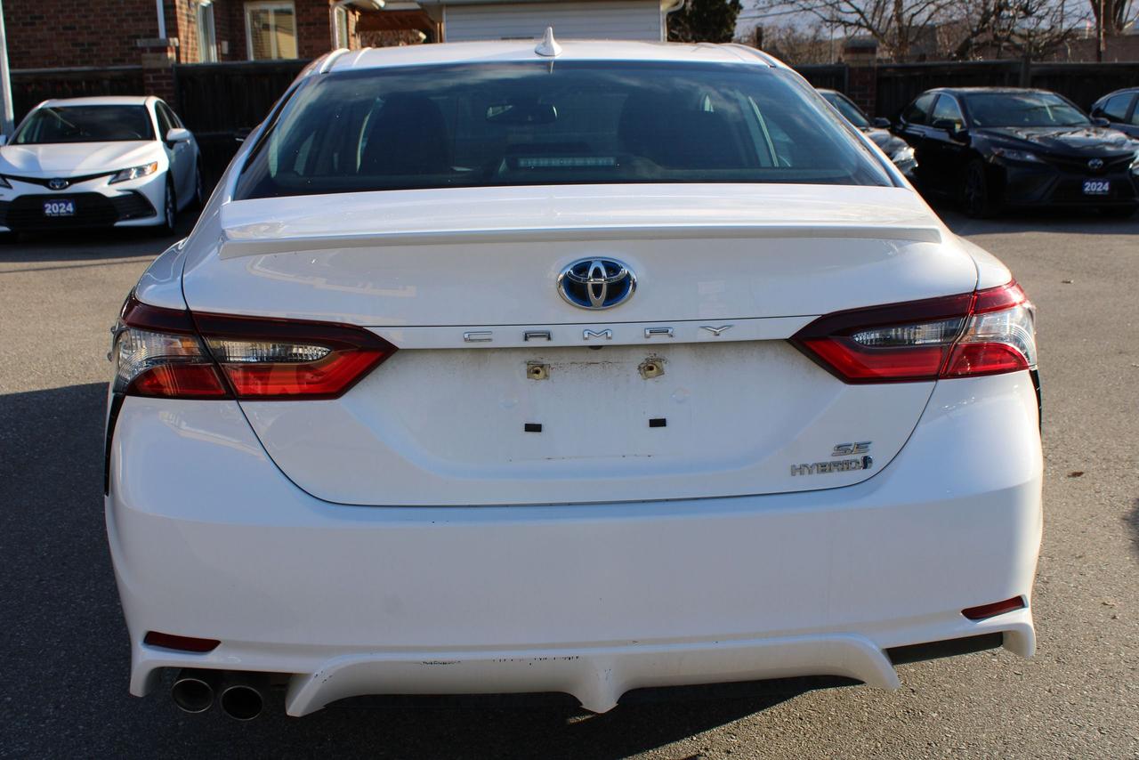 2024 Toyota Camry HYBRID SE Photo