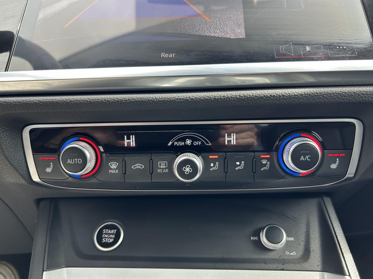 2023 Audi Q3 Komfort 45 TFSI quattro  - Sunroof Photo