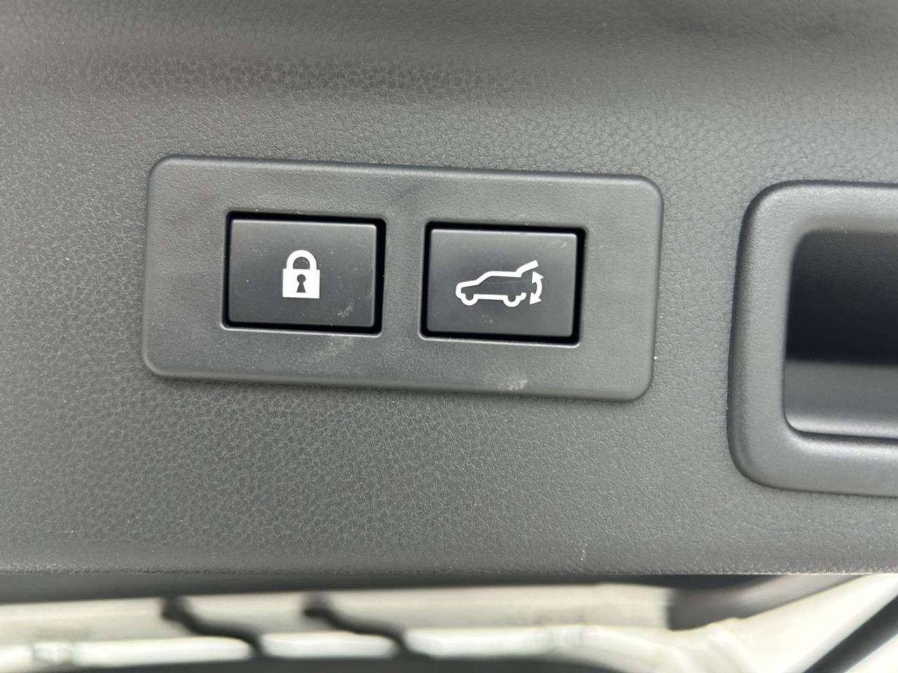 2025 Subaru Forester Limited  - Leather Seats Photo