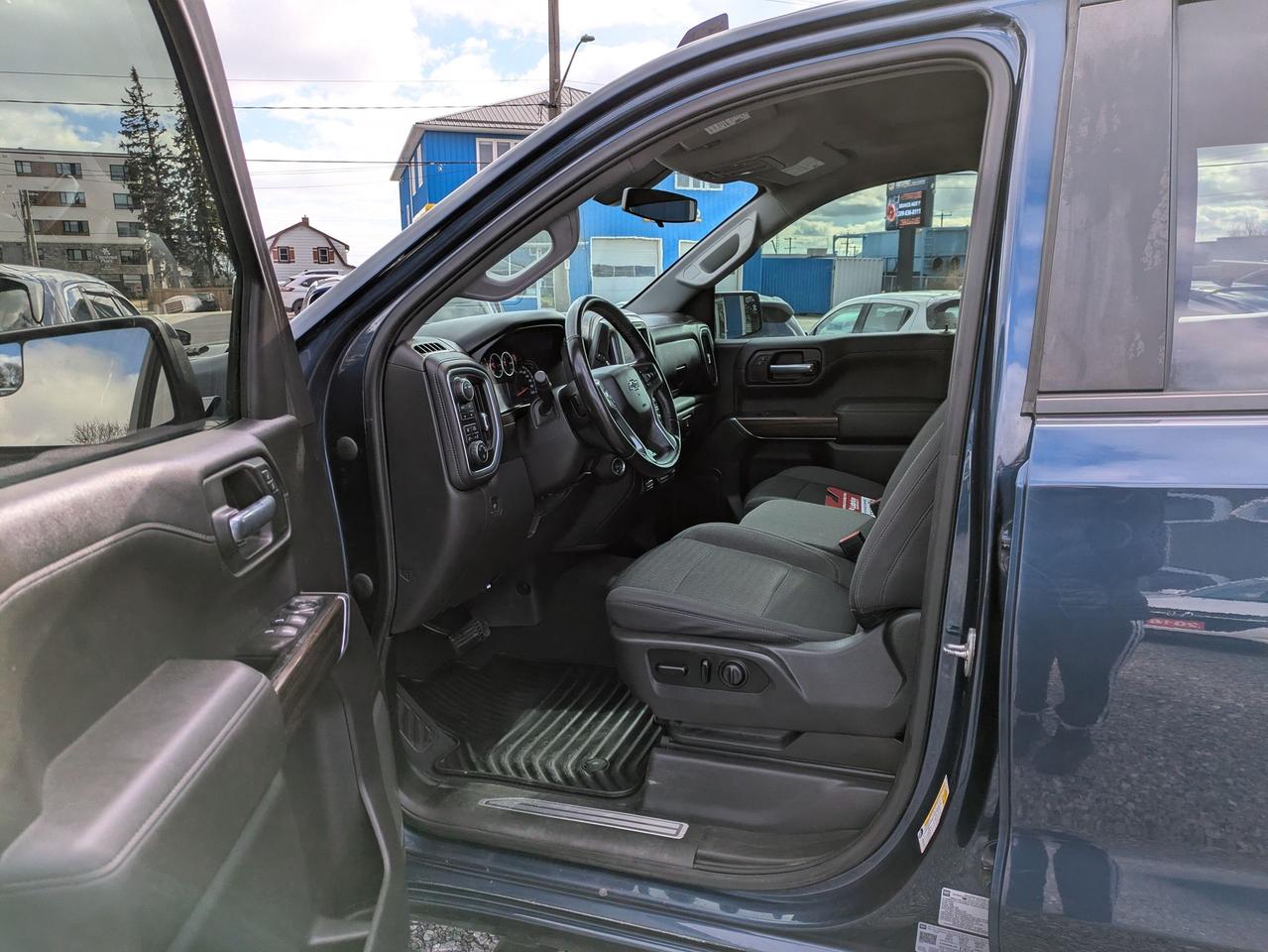 2021 Chevrolet Silverado 1500 4WD Crew Cab 147" RST Photo