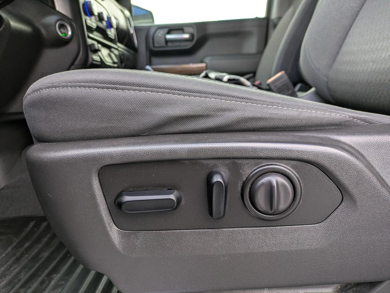 2021 Chevrolet Silverado 1500 4WD Crew Cab 147" RST Photo