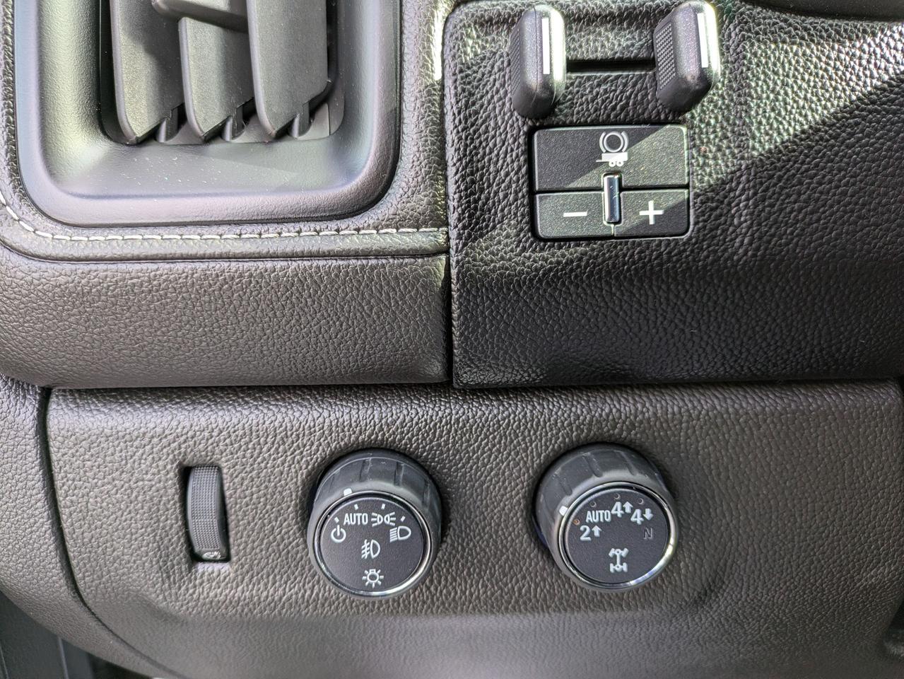 2021 GMC Canyon 4WD Crew Cab 128" Elevation Photo