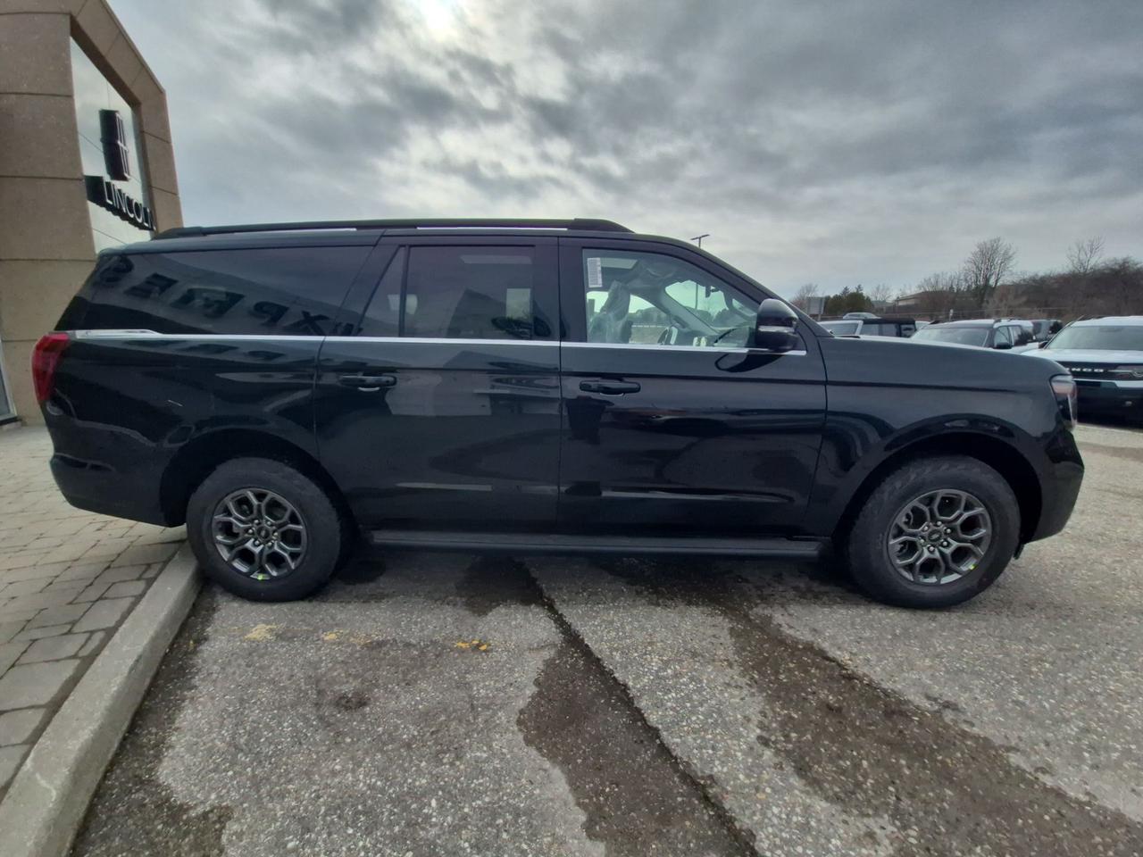 2026 Ford Expedition ACTIVE MAX, PANO ROOF, CO-PILOT 360 ASSIST 2.0 Photo