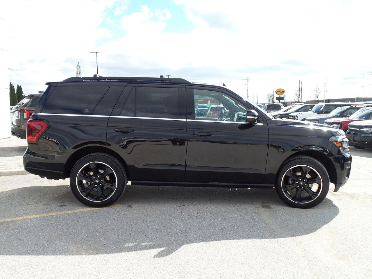 2024 Ford Expedition LIMITED, STEALTH PKG, LEATHER, MOONROOF,NAV, TECH! Photo3