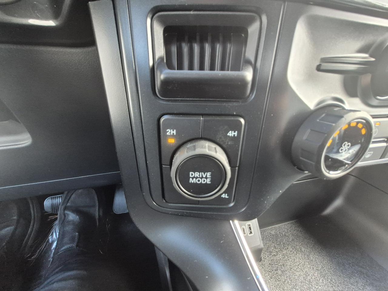 2026 Ford F-150 STX 4WD, BLACK PKG, SPRAY-IN BED, REAR PARK SENSOR Photo